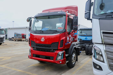 ������������M3V 240���� 4X2 8.3����������ʽ�ػ���ͼƬ