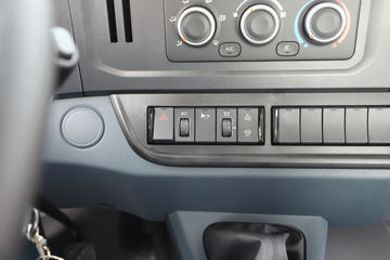 ������������M3V 240���� 4X2 8.3����������ʽ�ػ���ͼƬ