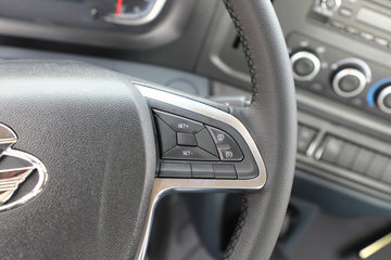 ������������M3V 240���� 4X2 8.3����������ʽ�ػ���ͼƬ