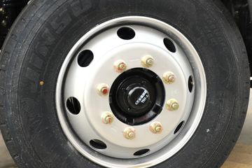 ������������M3V 240���� 4X2 8.3����������ʽ�ػ���ͼƬ