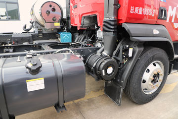 ������������M3V 240���� 4X2 8.3����������ʽ�ػ���ͼƬ