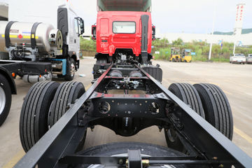 ������������M3V 240���� 4X2 8.3����������ʽ�ػ���ͼƬ