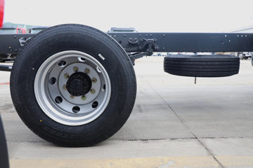 ������������M3V 240���� 4X2 8.3����������ʽ�ػ���ͼƬ