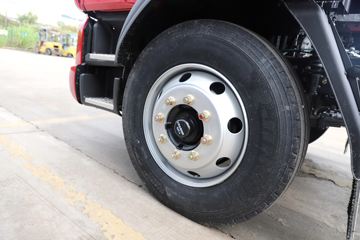 ������������M3V 240���� 4X2 8.3����������ʽ�ػ���ͼƬ