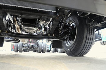 ������������M3V 240���� 4X2 8.3����������ʽ�ػ���ͼƬ