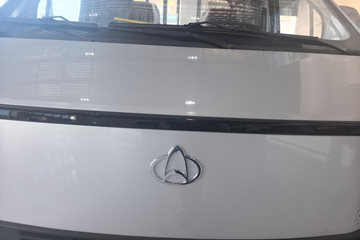 ������Խ����S5 ������ 1.6L CNG 105���� ������5�� 3.8�׵�������΢��ͼƬ
