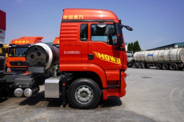 ��������HOWO TX7-N ��Ч�� 12.5L LNG 480���� 6X4 �й�����12�� ǣ����ͼƬ