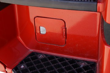 ��������HOWO TX7-N ��Ч�� 12.5L LNG 480���� 6X4 �й�����12�� ǣ����ͼƬ