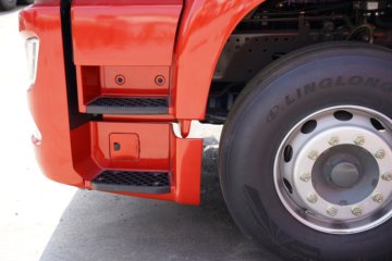 ��������HOWO TX7-N ��Ч�� 12.5L LNG 480���� 6X4 �й�����12�� ǣ����ͼƬ