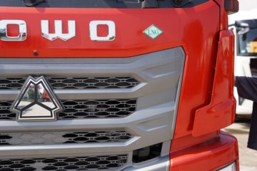 ��������HOWO TX7-N ��Ч�� 12.5L LNG 480���� 6X4 �й�����12�� ǣ����ͼƬ