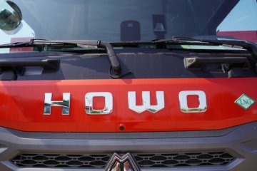 ��������HOWO TX7-N ��Ч�� 12.5L LNG 480���� 6X4 �й�����12�� ǣ����ͼƬ