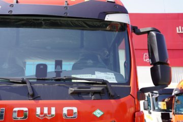 ��������HOWO TX7-N ��Ч�� 12.5L LNG 480���� 6X4 �й�����12�� ǣ����ͼƬ