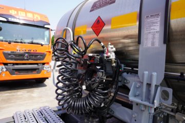 ��������HOWO TX7-N ��Ч�� 12.5L LNG 480���� 6X4 �й�����12�� ǣ����ͼƬ