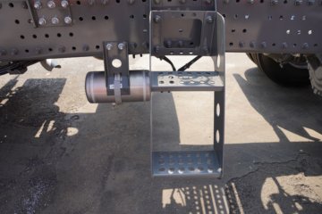 ��������HOWO TX7-N ��Ч�� 12.5L LNG 480���� 6X4 �й�����12�� ǣ����ͼƬ