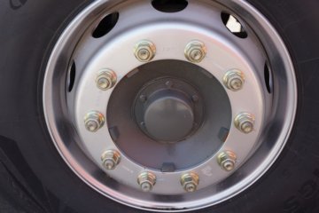 ��������HOWO TX7-N ��Ч�� 12.5L LNG 480���� 6X4 �й�����12�� ǣ����ͼƬ
