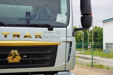 �����ǵ¿�SITRAK G5 330���� 4X2 ���� AMT�Զ��� 6.9����س�ͼƬ