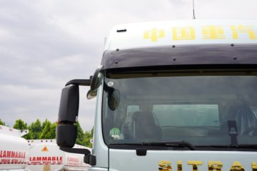 �����ǵ¿�SITRAK G5 330���� 4X2 ���� AMT�Զ��� 6.9����س�ͼƬ