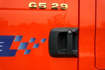 �����ǵ¿�SITRAK G5 ȫ��֮�� 290���� 4X2 6.8����س�ͼƬ