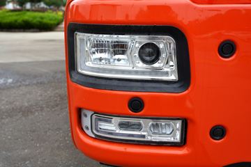 �����ǵ¿�SITRAK G5 ȫ��֮�� 290���� 4X2 6.8����س�ͼƬ