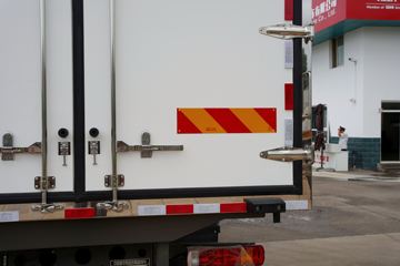 �����ǵ¿�SITRAK G5 ȫ��֮�� 290���� 4X2 6.8����س�ͼƬ