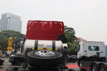 ������������H5 12.9L LNG 500���� 6X4 ��ʿ��12�� ǣ����ͼƬ