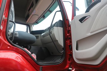 ������������H5 12.9L LNG 500���� 6X4 ��ʿ��12�� ǣ����ͼƬ