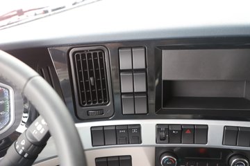 ������������H5 12.9L LNG 500���� 6X4 ��ʿ��12�� ǣ����ͼƬ