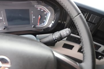 ������������H5 12.9L LNG 500���� 6X4 ��ʿ��12�� ǣ����ͼƬ