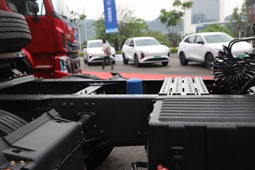 ������������H5 12.9L LNG 500���� 6X4 ��ʿ��12�� ǣ����ͼƬ