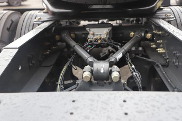 ������������H5 12.9L LNG 500���� 6X4 ��ʿ��12�� ǣ����ͼƬ
