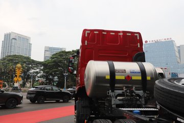 ������������H5 12.9L LNG 500���� 6X4 ��ʿ��12�� ǣ����ͼƬ