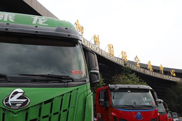 ������������HK 12.9L���� 600���� 8X4 ��ʿ��13�� 7.6����ж��ͼƬ