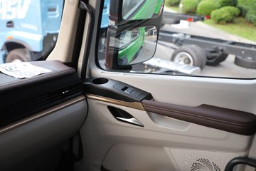 ������������HK 12.9L���� 600���� 8X4 ��ʿ��13�� 7.6����ж��ͼƬ