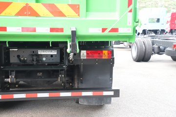 ������������HK 12.9L���� 600���� 8X4 ��ʿ��13�� 7.6����ж��ͼƬ