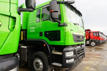 ��������HOWO TX7 PRO ����� 12.4L���� 540���� 8X4 �й�����12�� 8.5���Ű���ж��ͼƬ