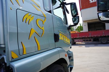 �����ǵ¿�SITRAK G5L 7.4L���� 330���� 4X2 �й�����10�� AMT�Զ��� 6.8�������ػ���ͼƬ