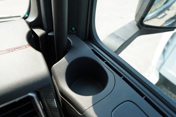 �����ǵ¿�SITRAK G5L 7.4L���� 330���� 4X2 �й�����10�� AMT�Զ��� 6.8�������ػ���ͼƬ