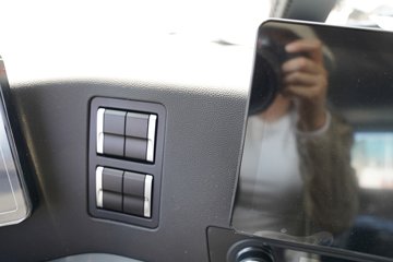 �����ǵ¿�SITRAK G5L 7.4L���� 330���� 4X2 �й�����10�� AMT�Զ��� 6.8�������ػ���ͼƬ