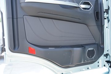 �����ǵ¿�SITRAK G5L 7.4L���� 330���� 4X2 �й�����10�� AMT�Զ��� 6.8�������ػ���ͼƬ