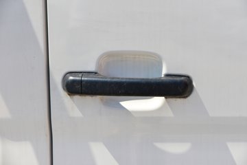 ������Խ��D3 ������ 1.6L���� 122���� ����5�� 2.71��˫������΢��ͼƬ