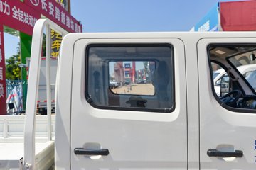 ������Խ��D3 ������ 1.6L���� 122���� ����5�� 2.71��˫������΢��ͼƬ