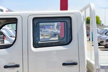 ������Խ��D3 ������ 1.6L���� 122���� ����5�� 2.71��˫������΢��ͼƬ