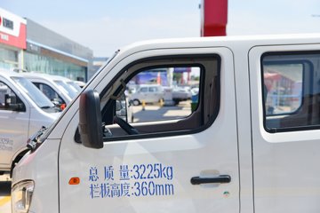 ������Խ��D3 ������ 1.6L���� 122���� ����5�� 2.71��˫������΢��ͼƬ