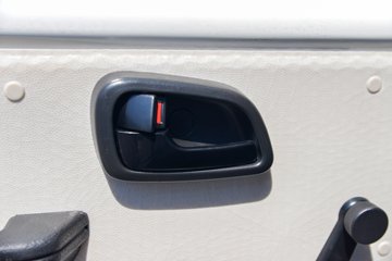 ������Խ��D3 ������ 1.6L���� 122���� ����5�� 2.71��˫������΢��ͼƬ