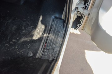������Խ��D3 ������ 1.6L���� 122���� ����5�� 2.71��˫������΢��ͼƬ