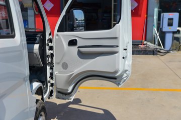 ������Խ��D3 ������ 1.6L���� 122���� ����5�� 2.71��˫������΢��ͼƬ