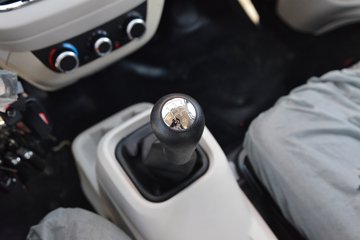 ������Խ��D3 ������ 1.6L���� 122���� ����5�� 2.71��˫������΢��ͼƬ