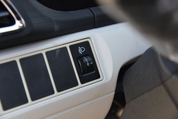 ������Խ��D3 ������ 1.6L���� 122���� ����5�� 2.71��˫������΢��ͼƬ
