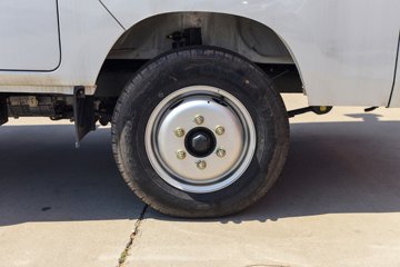 ������Խ��D3 ������ 1.6L���� 122���� ����5�� 2.71��˫������΢��ͼƬ
