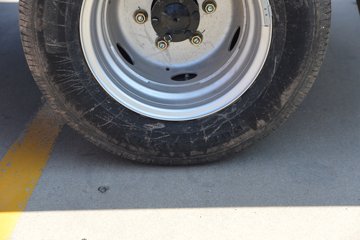 ������Խ��D3 ������ 1.6L���� 122���� ����5�� 2.71��˫������΢��ͼƬ